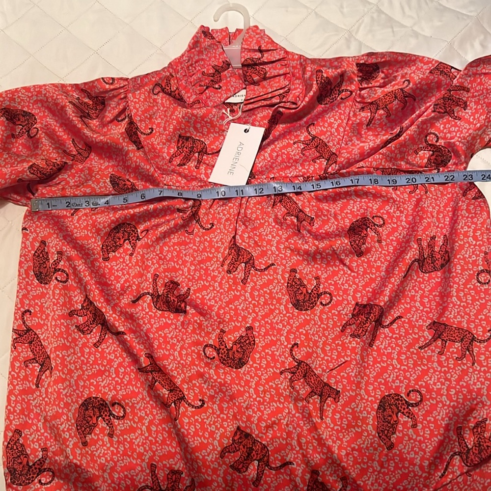 High ruffle collar top - Picture 7 of 7